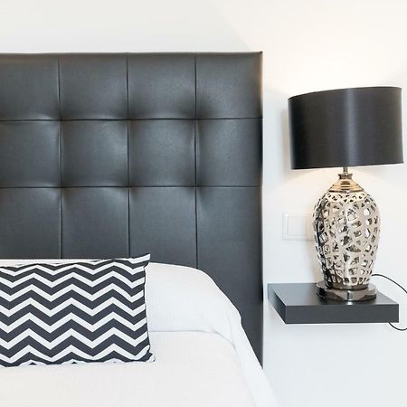 Stunning Spacious City Apartment With Free Parking مالقة المظهر الخارجي الصورة