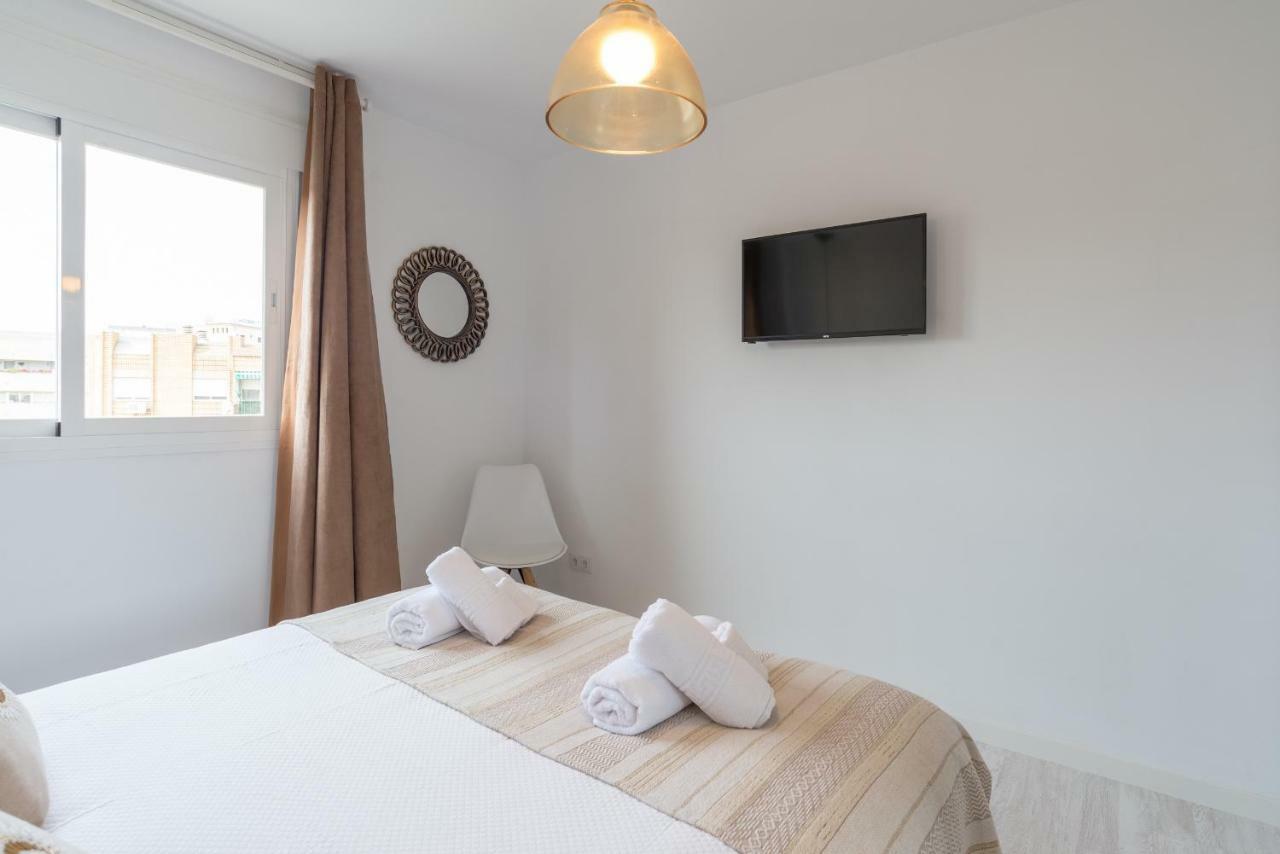 Stunning Spacious City Apartment With Free Parking مالقة المظهر الخارجي الصورة