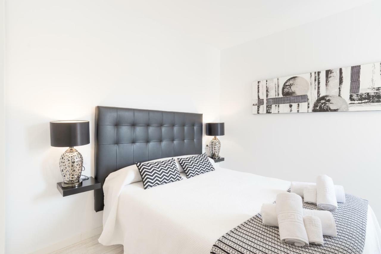 Stunning Spacious City Apartment With Free Parking مالقة المظهر الخارجي الصورة