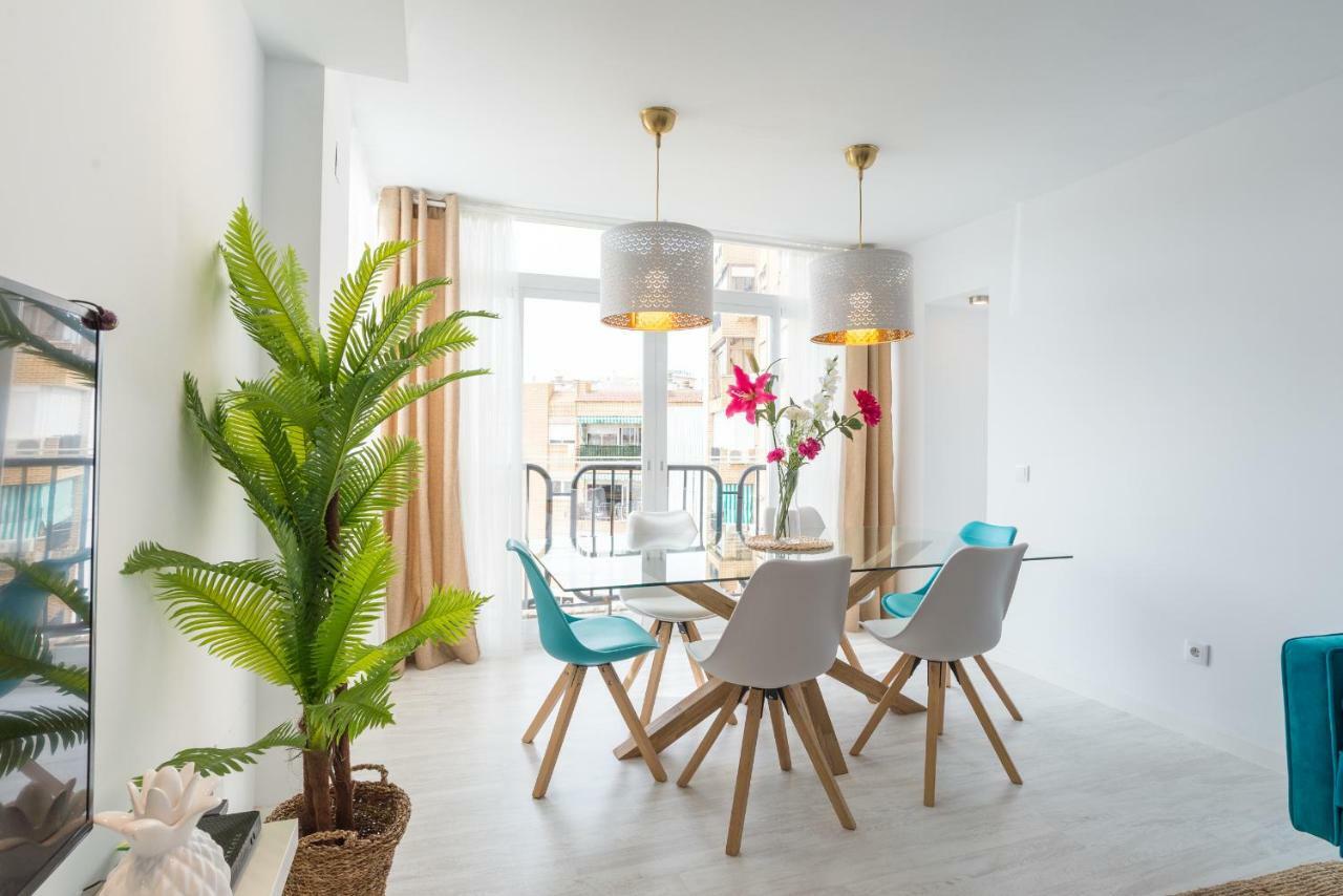 Stunning Spacious City Apartment With Free Parking مالقة المظهر الخارجي الصورة