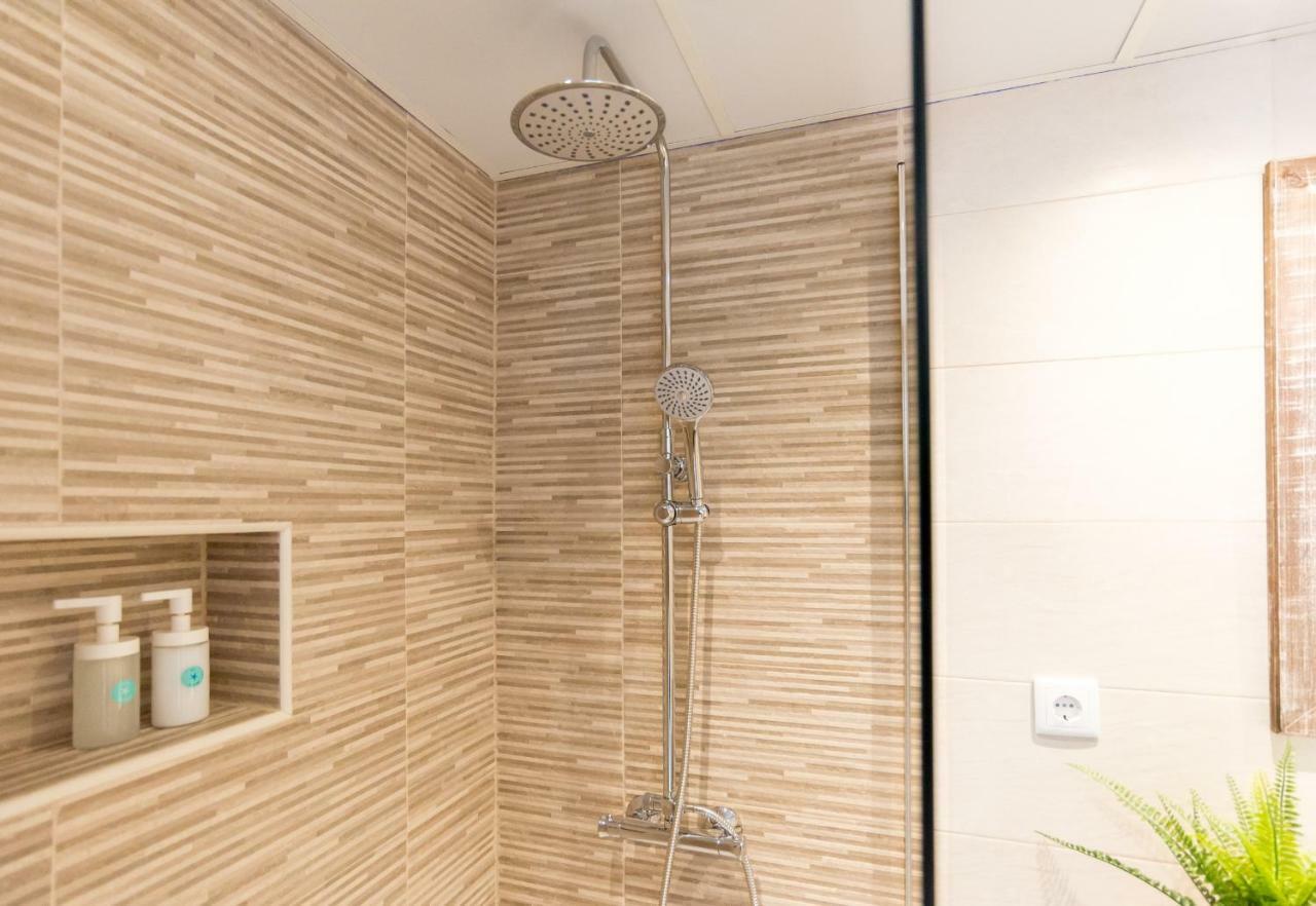 Stunning Spacious City Apartment With Free Parking مالقة المظهر الخارجي الصورة